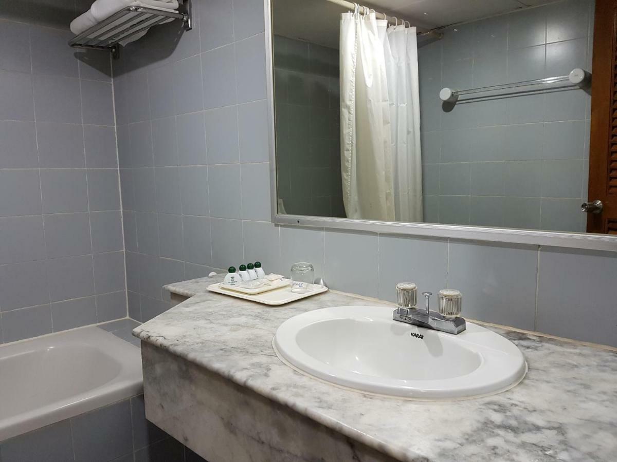 The Park Hotel Sukhumvit 7 Μπανγκόκ Εξωτερικό φωτογραφία